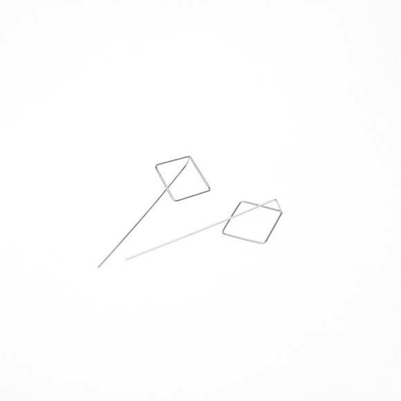 Minimalist Geometric Earrings - Picture 6 of 7